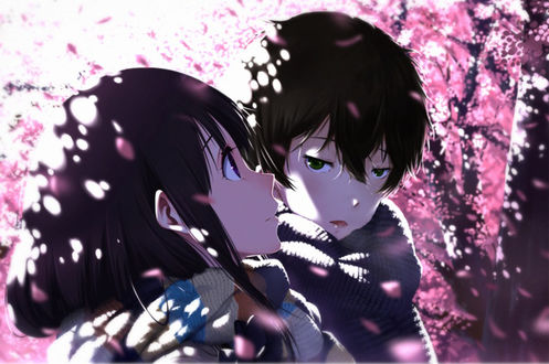 Обои на рабочий стол Эру Читанда / Eru Chitanda и Хотаро Орэки / Houtarou Oreki из аниме Хека / Hyouka, о чем то разговаривают на фоне деревьев сакуры