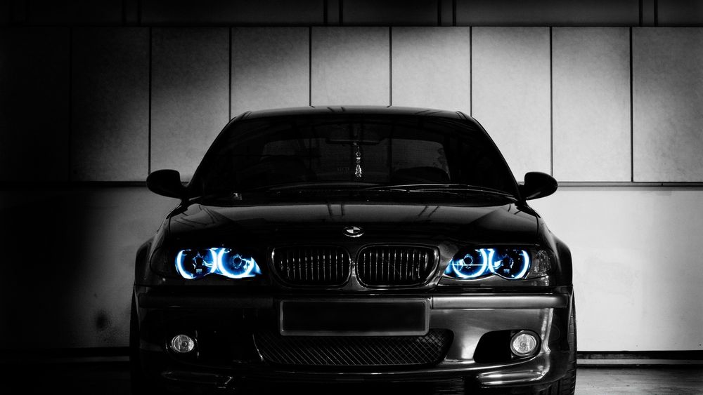 Обои для рабочего стола Черный автомобиль BMW M3