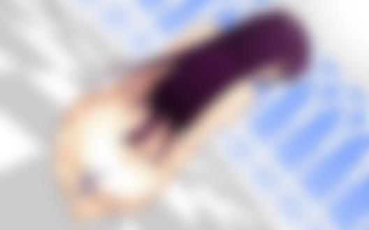 Обои для рабочего стола Сэндзегахара Хитаги / Hitagi Senjougahara из аниме Bakemonogatari / Истории монстров сидит в одних трусиках на клетчатом полу, оглядываясь через спину