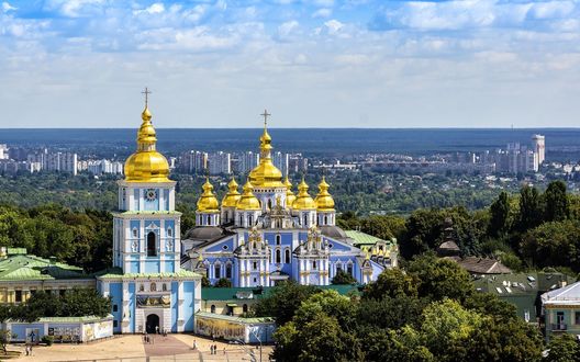 Обои на рабочий стол Михайловский Златоверхий монастырь в Киеве