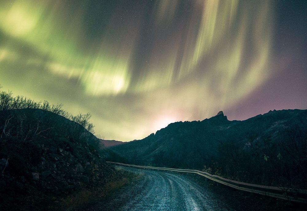 Обои для рабочего стола Дорога к северному сиянию, фотограф Even Tryggstrand