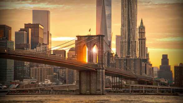Обои на рабочий стол Мост через реку в Нью-Йорк / New York, США / USA