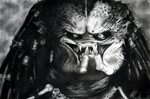 Обои на рабочий стол Хищник / Predator из одноименного фантастического боевика, радушно улыбается