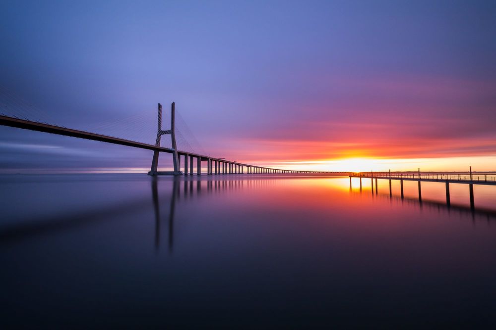 Обои для рабочего стола Мосты, уходящие вдаль, к закату, фотограф Ricardo Mateus