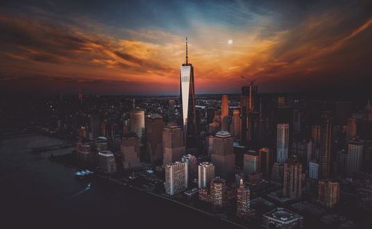 Обои на рабочий стол Нью-Йорк / New York Панорама, Комплекс нового Всемирного торгового центра на фоне вечернего неба
