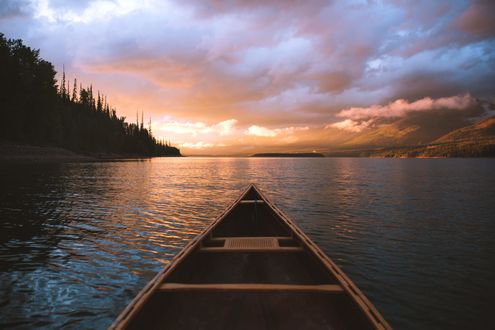 Обои на рабочий стол Лодка на воде, фотограф Forrest Mankins