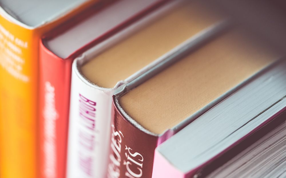 Обои для рабочего стола Переплеты книг крупным планом
