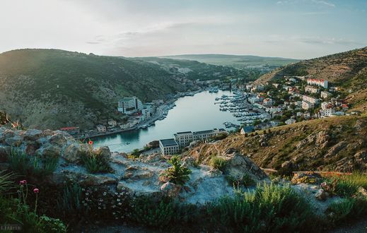 Обои на рабочий стол Поселок Балаклава в Крыме