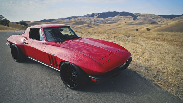Обои на рабочий стол Ferrari 250 gto стоит на дороге