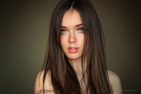 Обои на рабочий стол Модель Мария с серыми глазами, фотограф Sean Archer