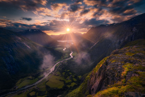 Обои на рабочий стол Вид с Litlefjell, Romsdalen, Norway / Litlefjell, Ромсдален, Норвегия, фотограф Ole Henrik Skjelstad