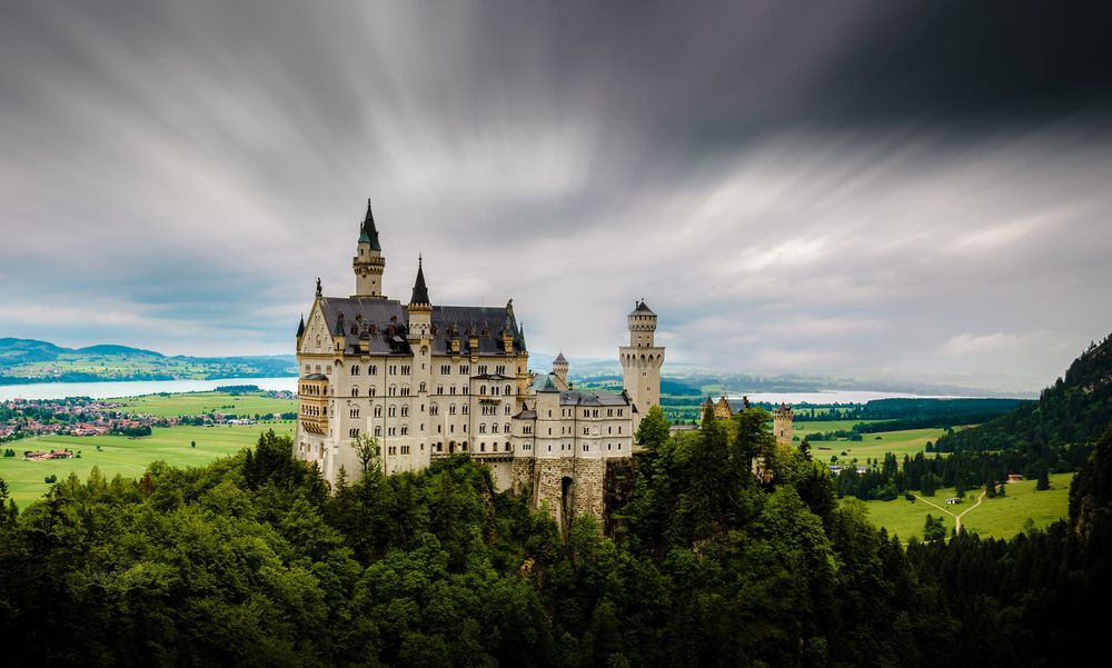 Обои для рабочего стола Чудесный замок Neuschwanstein / Нойшванштайн в Germany / Германии, фотограф Boxuan WU