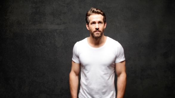 Обои на рабочий стол Канадский актер Райан Рейнольдс / Ryan Reynolds