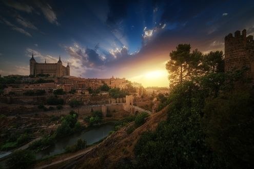 Обои на рабочий стол Toledo / Толедо на закате - город в центральной части Spain / Испании, фотограф Juan Pablo de Miguel