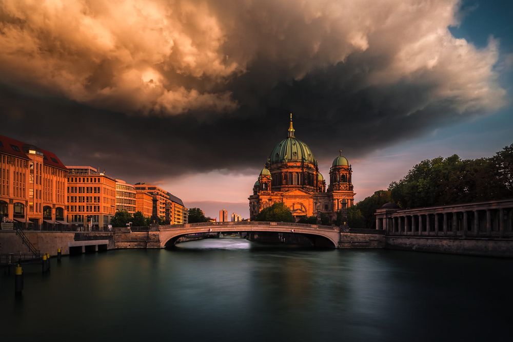 Обои для рабочего стола Захватывающая гроза над Берлином / Berlin, Германия / Germany, фотограф Claudio De Sat