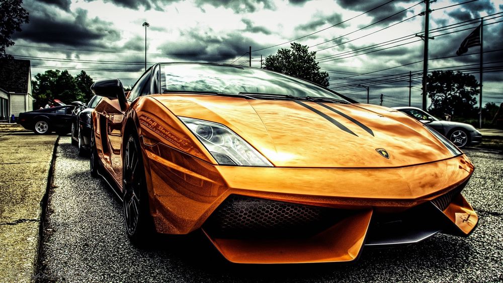 Обои для рабочего стола Lamborghini gallardo на дороге в городе, HDR обработка