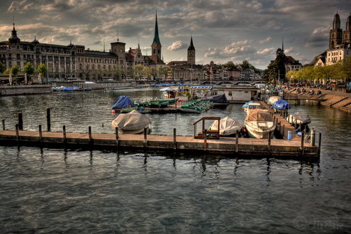 Обои на рабочий стол Лодочная станция на реке в городе Zurich / Цюрих Switzerland / Швейцария