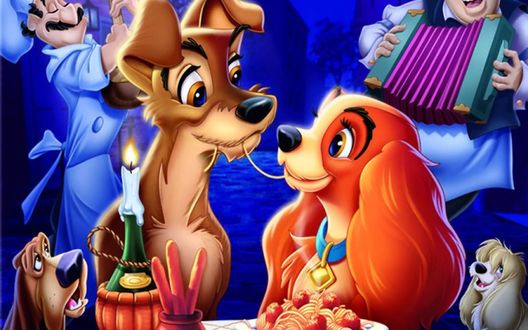 Обои на рабочий стол Lady / Леди и Tramp / Бродяга едят одну макаронину, персонажи мультфильма Lady and the Tramp / Леди и бродяга