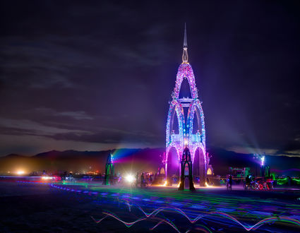 Обои на рабочий стол Burning Man Church / церковь пылающего человека, фотограф Trey Ratcliff