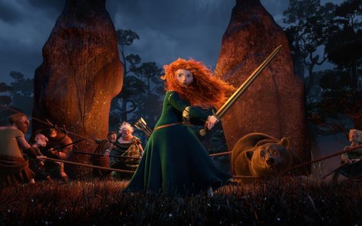 Обои на рабочий стол Merida / Мерида защищает свою мать, момент из мультфильма Brave / Храбрая сердцем