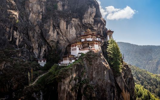 Обои на рабочий стол Монастырь Taktsang- lhakhang / Такцанг-лакханг на скале, Bhutan / Бутан