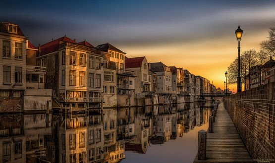 Обои на рабочий стол Красивый восход солнца на улице в Gorinchem / Горинхеме, Netherlands / Нидерланды, фотограф Herman van den Berge