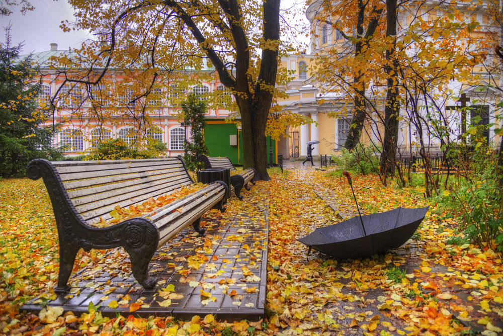 Обои для рабочего стола Александро-Невская лавра в октябре, Санкт-Петербург, фотограф Ed Gordeev