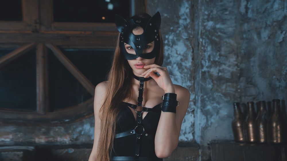 Обои для рабочего стола Модель Ольга в маске, фотограф Daria Klepikova