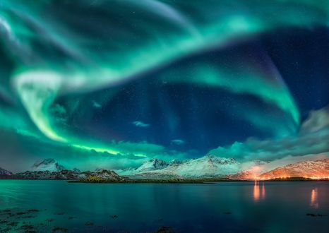 Обои на рабочий стол Северное сияние над пляжами Northern Lofoten / Северного Лофотена, фотограф Hans-Peter Deutsch