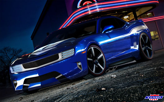 Обои на рабочий стол Chevrolet Camaro ночью у кафе, тюнинг by Yenko