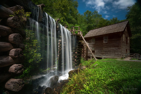 Обои на рабочий стол Mingus Mill в Национальном парке Great Smoky Mountains, рабочая мельница, фотограф Frank Delargy