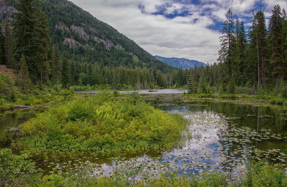 Обои для рабочего стола Прекрасное Howard Lake in North Cascades / озеро Говард в Национальном парке Северный Каскад, фотограф SandyK29
