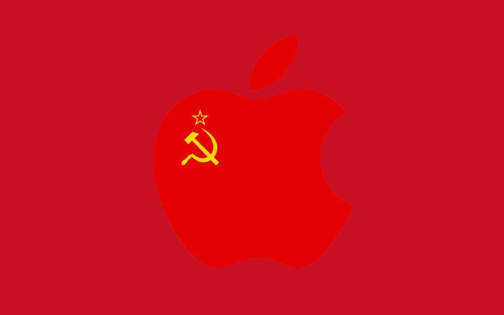 Обои для рабочего стола Красный флаг СССР в яблоке