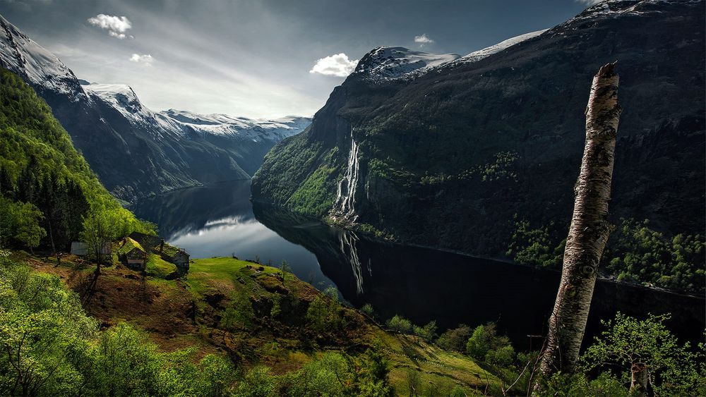 Обои для рабочего стола Зеленый фьорд, Норвегия, фотограф Max Rive