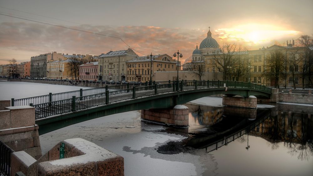 Обои для рабочего стола Пантелеймоновский мост на реке фонтанка, Санкт-Петербург, Россия