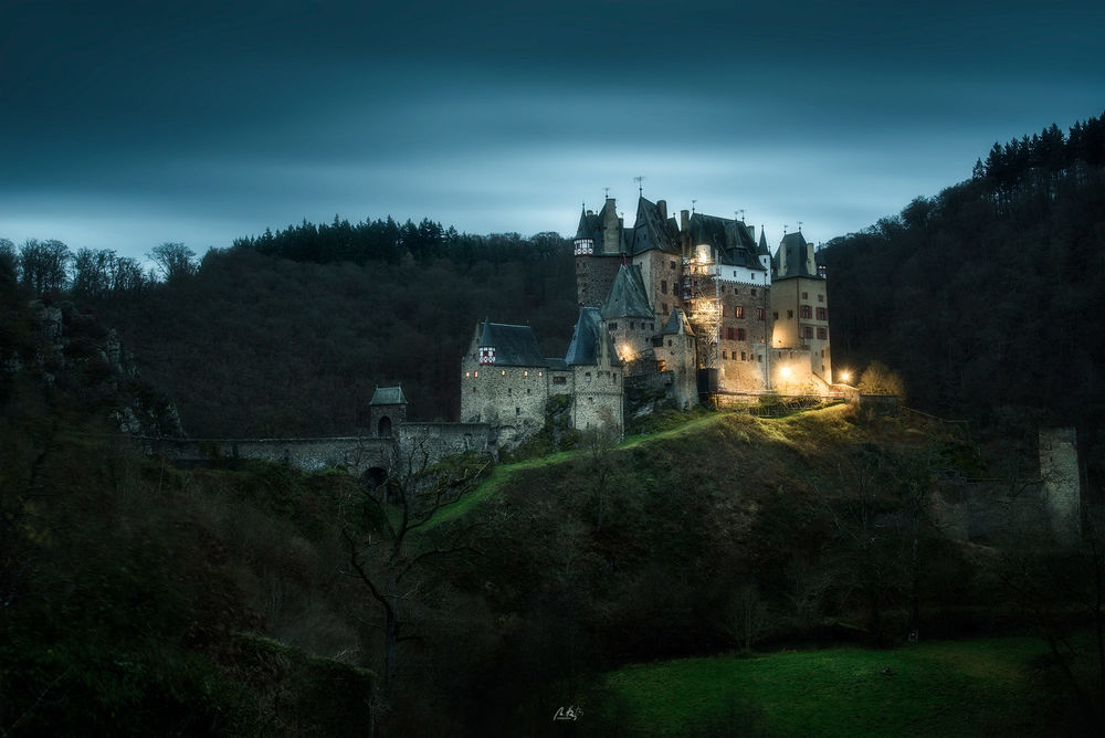 Обои для рабочего стола Замок Eltz / Эльц, Wirsheim, Germany / Виршем, Германия, фотограф Croosterpix