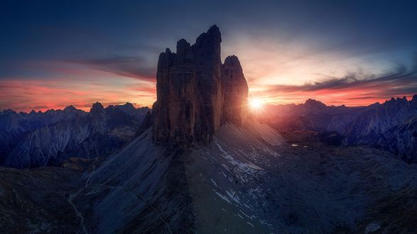 Обои на рабочий стол Закат в горах, фотограф Arild Heitmann