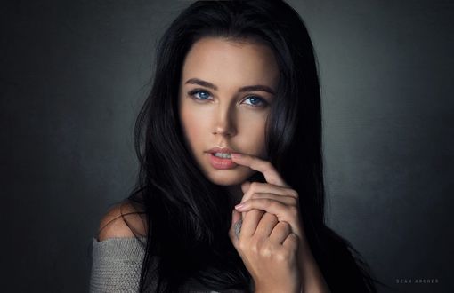Обои на рабочий стол Голубоглазая модель Лена, фотограф Sean Archer