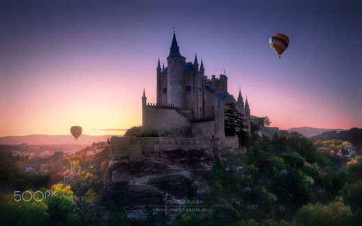 Обои на рабочий стол Старинный замок Alcazar de Segovia / Алькасар-де-Сеговия - Испания, фотограф Jesus M. Garcia