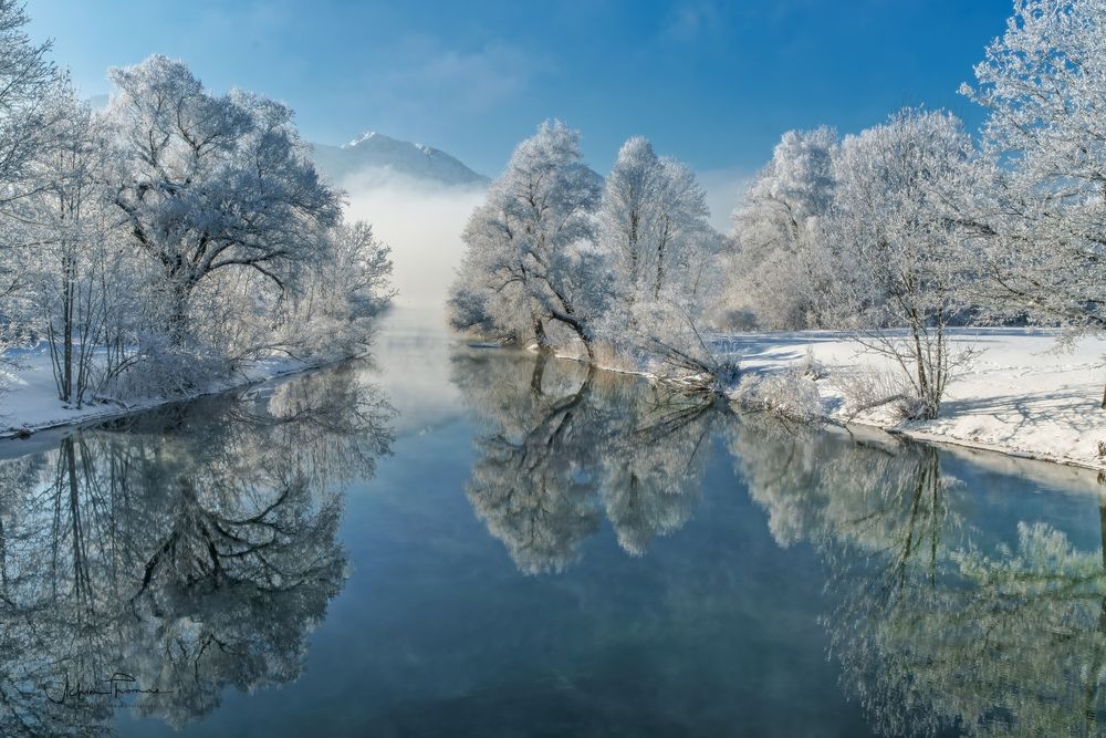 Обои для рабочего стола Зимний пейзаж у реки Loisach, Germany / Лойзах, Германия, фотограф Achim Thomae