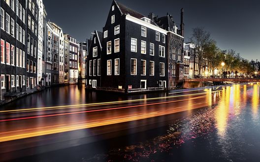 Обои на рабочий стол Улица Амстердама / Amsterdam ночью, фотограф Etienne Ruff