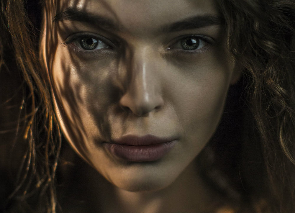 Обои для рабочего стола Модель Сара К, фотограф Viktor Stinger