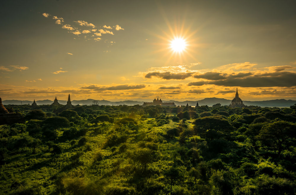 Обои для рабочего стола Закат в Bagan / Багане