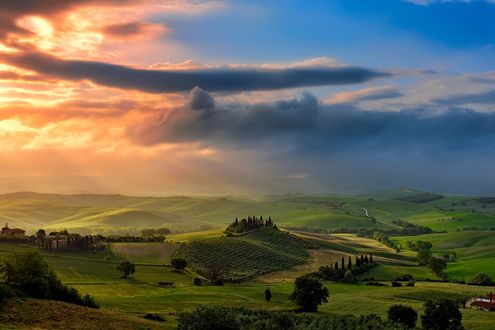 Обои на рабочий стол Невероятной красоты природа Тосканы / Toscana в Италии / Italy, фотограф Fabrizio Lunardi