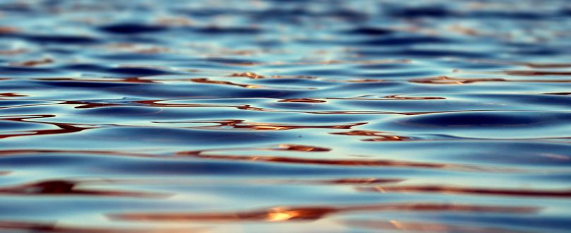 Обои на рабочий стол Рябь на поверхности воды, by Silvia & Frank