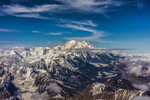 Обои на рабочий стол Панорамный вид на заснеженные горы, Denali National Park, Alaska / Национальный парк Денали, Аляска, by Adam Derewecki