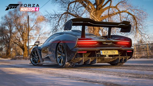 Обои на рабочий стол McLaren Senna на припорошенной снегом дороге, из игры Forza Horizon 4