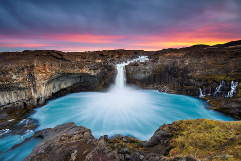 Обои на рабочий стол Рассвет на водопаде Aldeyjarfoss, Iceland / Альдейярфосс, Исландии, фотограф Carlos Resende