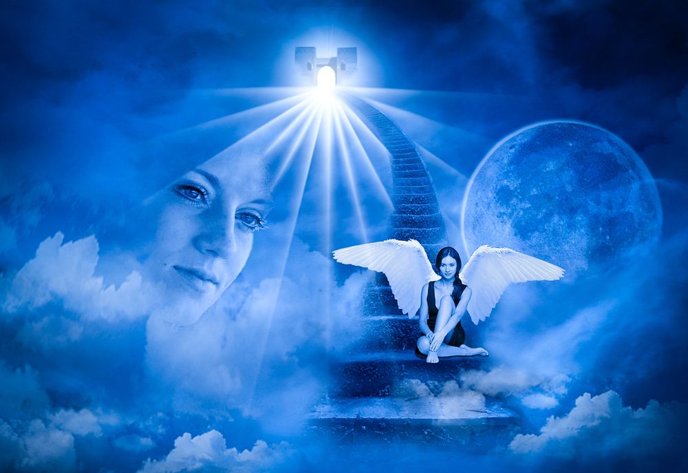 Обои для рабочего стола Лицо женщины в облаках, рядом сидящая на ступеньках лестницы ее ангел хранитель, Солнце и Луна на заднем плане, в синих тонах, by Thomas Skirde