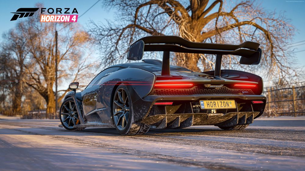 Обои для рабочего стола McLaren Senna на припорошенной снегом дороге, из игры Forza Horizon 4